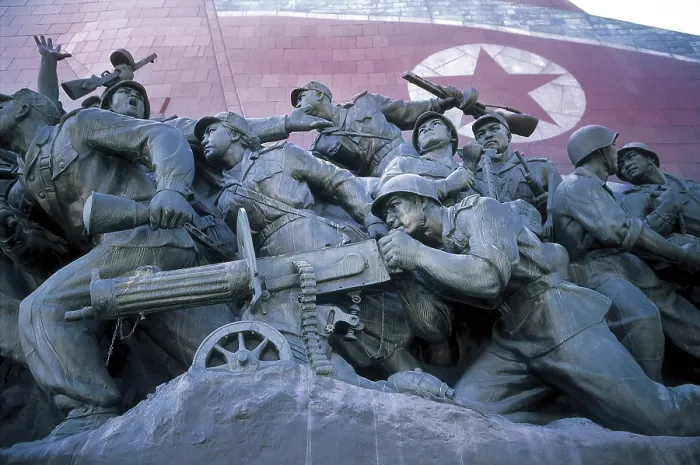 Framed Print : NORTH KOREA. SOUTH PYONGYANG. Pyongyang. Mansudae Grand Monument (1972), depicting the Korean revolution. Detail. AISA / Everett Collection**US SALES ONLY** Framed Print : NORTH KOREA. SOUTH PYONGYANG. Pyongyang. Mansudae Grand Monument (1972), depicting the Korean revolution. Detail. AISA / Everett Collection**US SALES ONLY**
