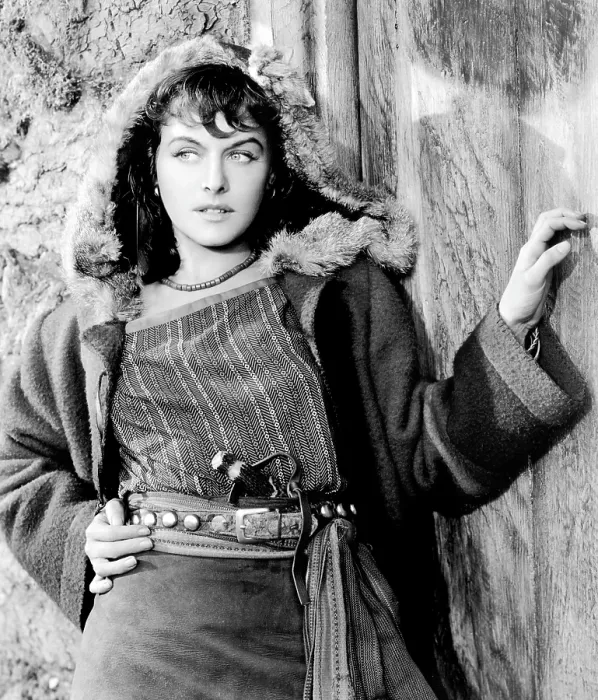 Framed Print : NORTH WEST MOUNTED POLICE, Paulette Goddard, 1940