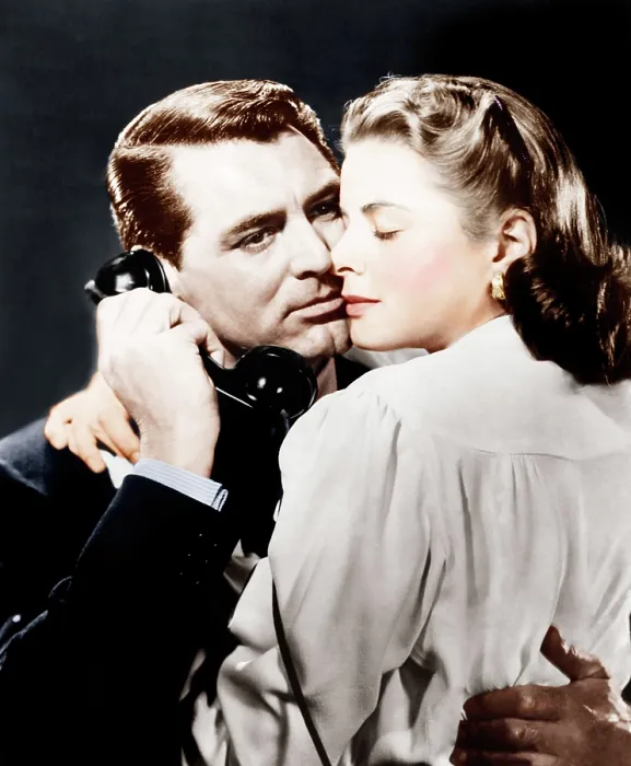 Framed Print : NOTORIOUS, from left: Cary Grant, Ingrid Bergman, 1946