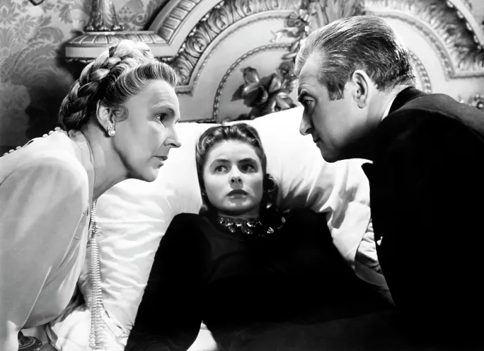 Framed Print : NOTORIOUS, Madame Leopoldine Konstantin, Ingrid Bergman, Claude Rains, 1946