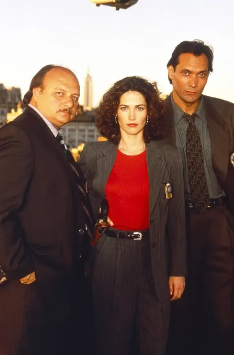 Framed Print : NYPD BLUE, from left: Dennis Franz, Kim Delaney, Jimmy Smits, (1995), (1993-2005)