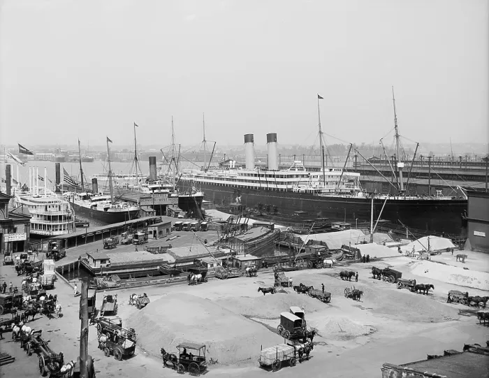 Framed Print : The Ocean Liner BALTIC moored at the White Star Line piers New York ca. 1905. LC-D4-10911 C