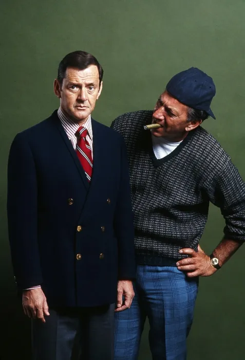 Framed Print : THE ODD COUPLE, from left: Tony Randall, Jack Klugman, (1970), 1970-75