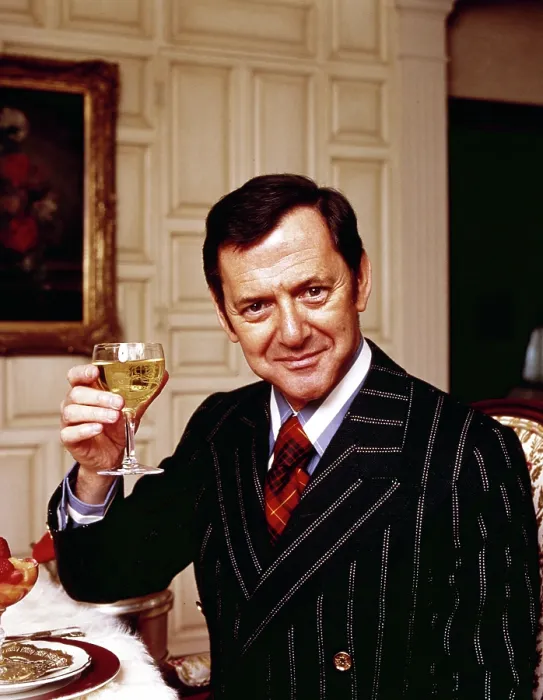 Framed Print : THE ODD COUPLE, Tony Randall, 1970-1975 Framed Print : THE ODD COUPLE, Tony Randall, 1970-1975