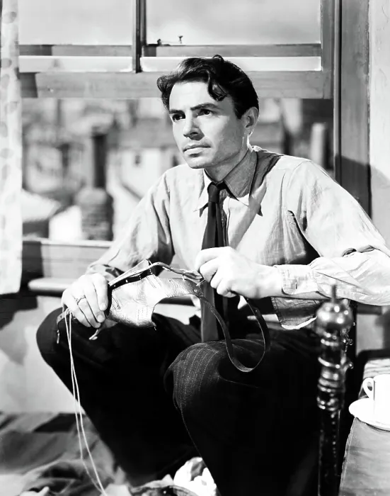 Framed Print : ODD MAN OUT, James Mason, 1947 Framed Print : ODD MAN OUT, James Mason, 1947