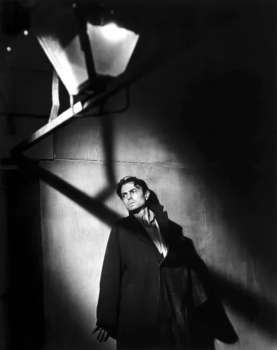 Framed Print : ODD MAN OUT, James Mason, 1947