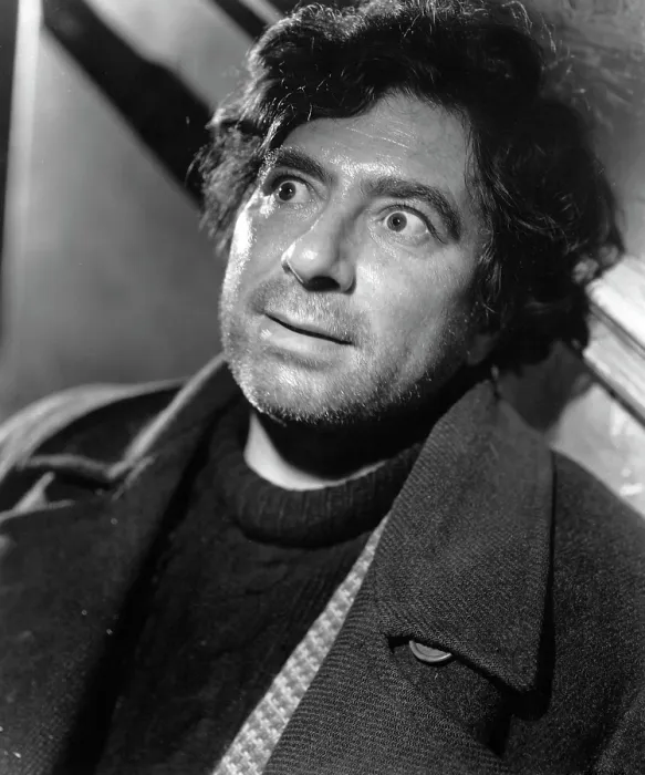 Framed Print : ODD MAN OUT, Robert Newton, 1947