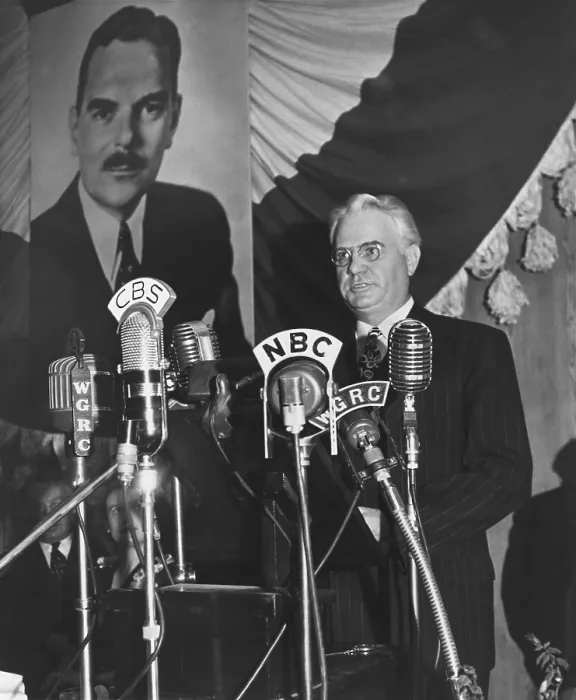 Framed Print : Ohio Governor John Bricker accepting the 1944 Republican vice presidential nomination