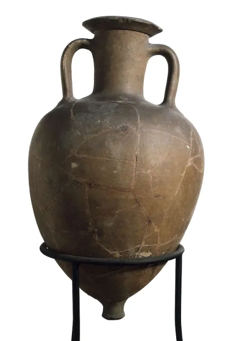 Framed Print : Oil amphora. Greek art. Ceramics. SPAIN. Barcelona. Archaeology Museum of Catalonia. Proc: SPAIN. L'Escala. Empries. AISA / Everett Collection**US SALES ONLY**