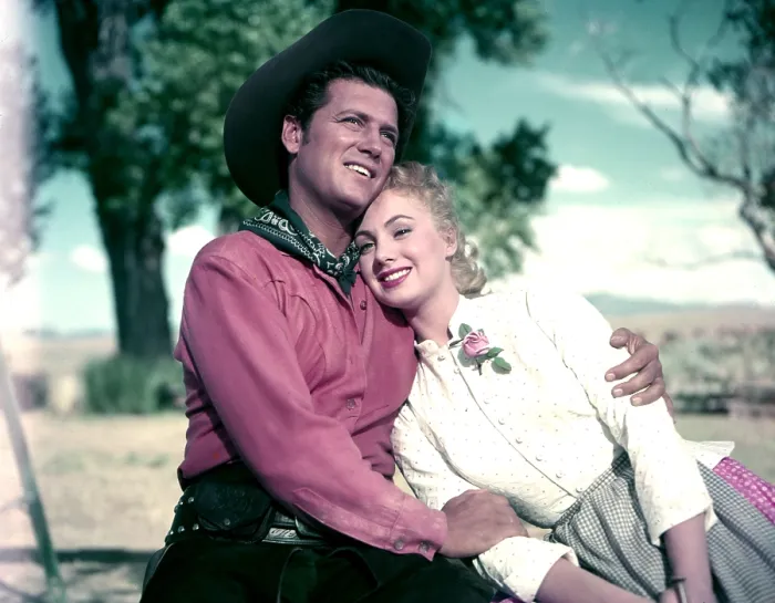 Framed Print : OKLAHOMA!, Gordon MacRae, Shirley Jones, 1955