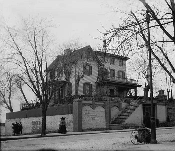 Framed Print : Old house, garbage collector at front right, photograph, 1918-1920 Framed Print : Old house, garbage collector at front right, photograph, 1918-1920