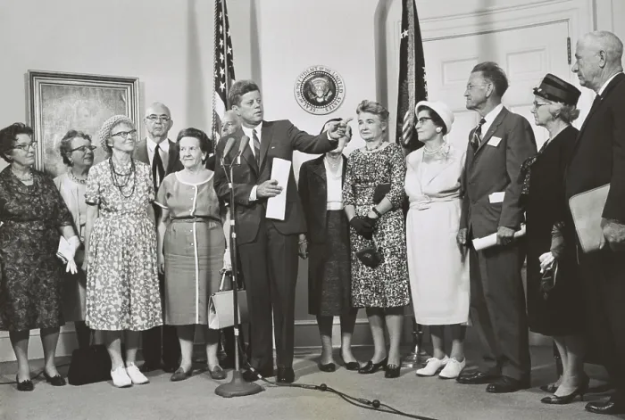 Framed Print : Older Peace Corps volunteers visit President John Kennedy at the White House. Aug. 30, 1962. (BSLOC_2015_2_226)