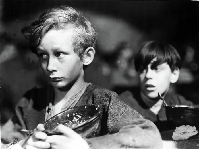 Framed Print : OLIVER TWIST, John Howard Davies, Anthony Newley, 1948