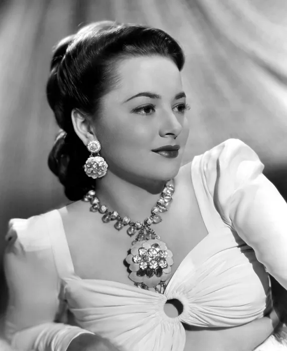 Framed Print : Olivia De Havilland, 1941