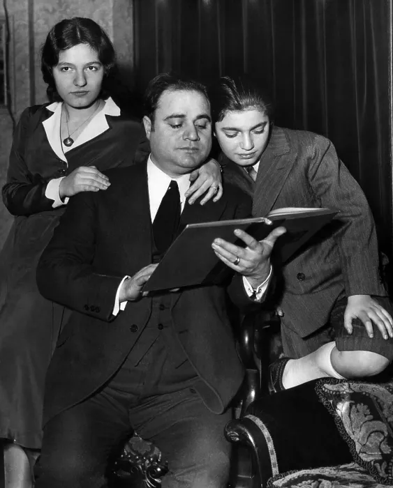Framed Print : Opera singer Beniamino Gigli at home with his daughter Esther and his son Enzo. ca 1931. Courtesy: CSU Archives / Everett Collection