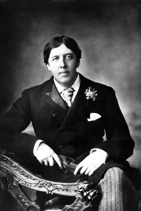 Framed Print : OSCAR WILDE, undated. Courtesy: CSU Archives  /  Everett Collection