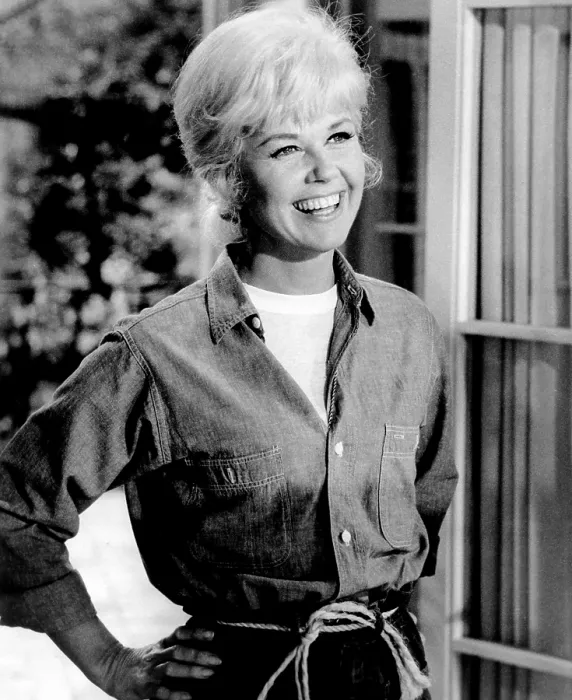 Framed Print : MOVE OVER, DARLING, Doris Day, 1963, TM and Copyright 20th Century Fox Film Corp. All rights reserved / Courtesy Everett Collection Framed Print : MOVE OVER, DARLING, Doris Day, 1963, TM and Copyright 20th Century Fox Film Corp. All rights reserved / Courtesy Everett Collection