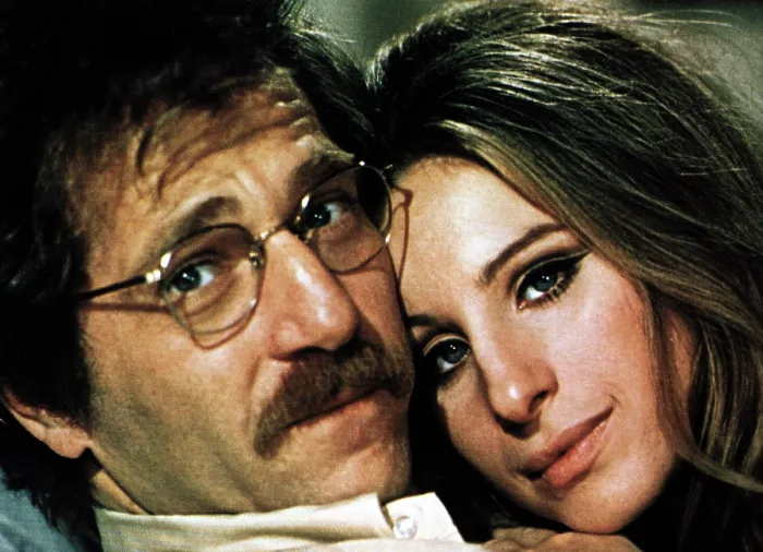 Framed Print : THE OWL AND THE PUSSYCAT, George Segal and Barbra Streisand, 1970 Framed Print : THE OWL AND THE PUSSYCAT, George Segal and Barbra Streisand, 1970