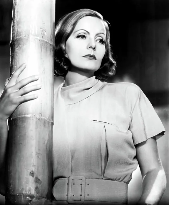 Framed Print : THE PAINTED VEIL, Greta Garbo, 1934