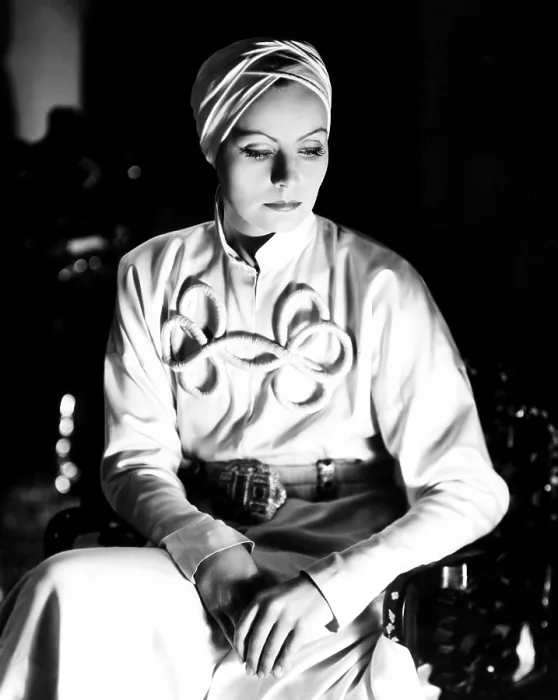 Framed Print : THE PAINTED VEIL, Greta Garbo, 1934