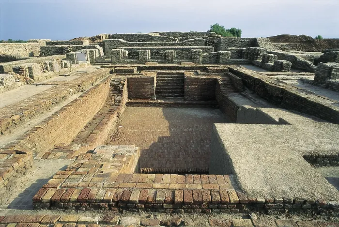 Framed Print : PAKISTAN. SINDH. Mohenjo-Daro. Harappa Culture (c. 2500-2000 BC). Great Bath, probably used for ritual purification. AISA / Everett Collection**US SALES ONLY**