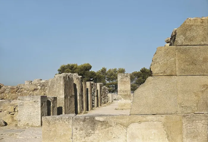 Framed Print : Palace of Phaistos. 1700 BC. GREECE. CRETE. IRAKLION. Phaistos. Warehouses corridor. Minoan art / Cretan art. Middle Minoan period. AISA / Everett Collection**US SALES ONLY** Framed Print : Palace of Phaistos. 1700 BC. GREECE. CRETE. IRAKLION. Phaistos. Warehouses corridor. Minoan art / Cretan art. Middle Minoan period. AISA / Everett Collection**US SALES ONLY**