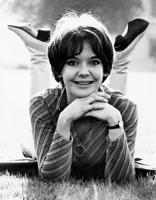 Framed Print : Pamela Franklin, London, 1967 Framed Print : Pamela Franklin, London, 1967