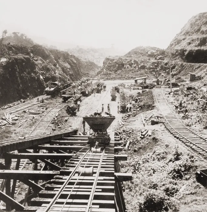Framed Print : Panama Canal construction at the Culebra Cut, Panama Canal in 1907 Framed Print : Panama Canal construction at the Culebra Cut, Panama Canal in 1907