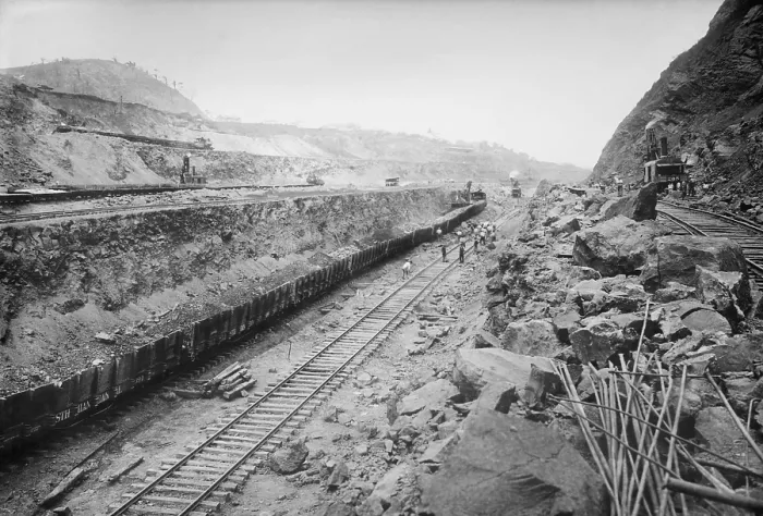 Framed Print : Panama Canal construction from Gold Hill looking north. 1908 Framed Print : Panama Canal construction from Gold Hill looking north. 1908