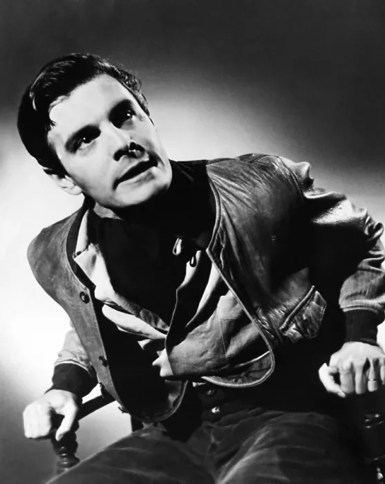 Framed Print : THE PARADINE CASE, Louis Jourdan, 1947