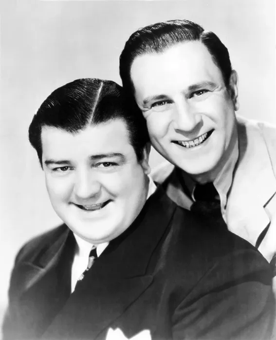Framed Print : PARDON MY SARONG, from left: Lou costello, Bud Abbott, 1942
