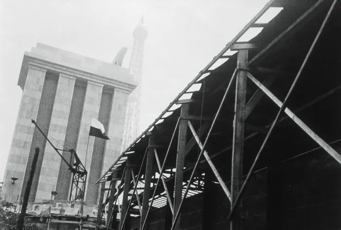 Framed Print : Paris International Exhibition (1937). Construction of the Spanish Pavilionwork by Josep Llus Sert and Luis Lacasa. SPAIN. Salamanca. Archivo Histrico Nacional