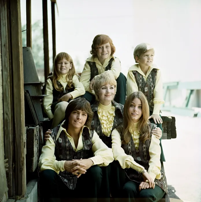 Framed Print : THE PARTRIDGE FAMILY, Suzanne Crough, David Cassidy, Danny Bonaduce, Shirley Jones, Brian Forster, Susan Dey, 1970-1974
