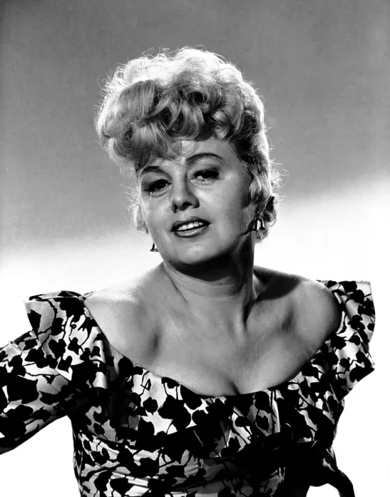 Framed Print : A PATCH OF BLUE, Shelley Winters, 1965 Framed Print : A PATCH OF BLUE, Shelley Winters, 1965