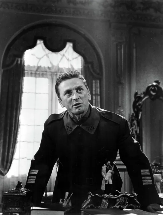 Framed Print : PATHS OF GLORY, Kirk Douglas, 1957