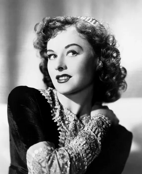 Framed Print : Paulette Goddard, 1940 Framed Print : Paulette Goddard, 1940