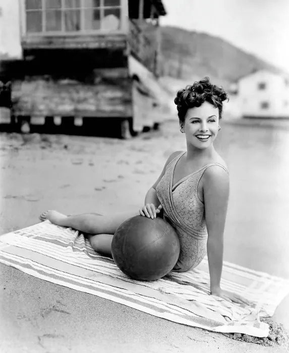 Framed Print : Paulette Goddard, 1943 Framed Print : Paulette Goddard, 1943