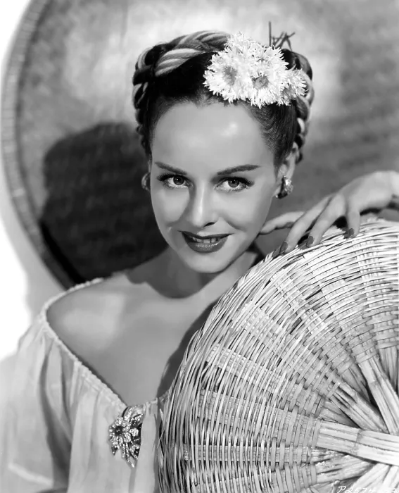 Framed Print : Paulette Goddard, Paramount Pictures, 1940 Framed Print : Paulette Goddard, Paramount Pictures, 1940