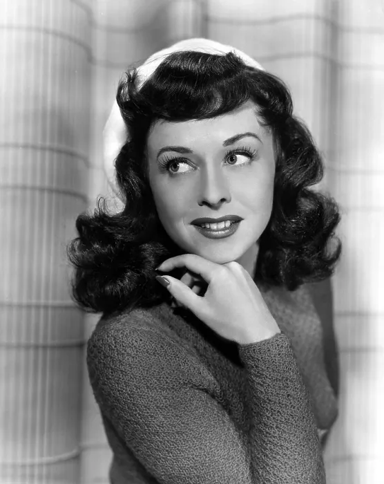 Framed Print : PAULETTE GODDARD, Paramount Pictures, 1947 Framed Print : PAULETTE GODDARD, Paramount Pictures, 1947