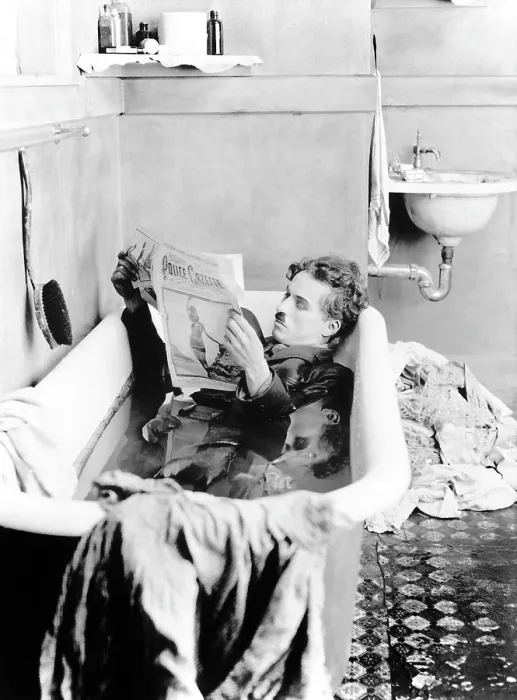 Framed Print : PAY DAY, Charlie Chaplin, 1922 Framed Print : PAY DAY, Charlie Chaplin, 1922