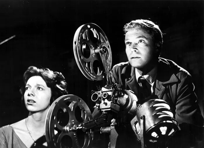 Framed Print : PEEPING TOM, Anna Massey, Karl Boehm, 1960 Framed Print : PEEPING TOM, Anna Massey, Karl Boehm, 1960