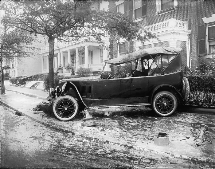 Framed Print : Penrose car accident, side view, photograph, 1920-1921