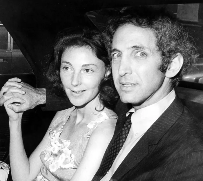 Framed Print : Pentagon Papers Defendant Daniel Ellsberg and wife Patricia after press conference. Boston, MA, 07-01-71.. Courtesy: CSU Archives  /  Everett Collection