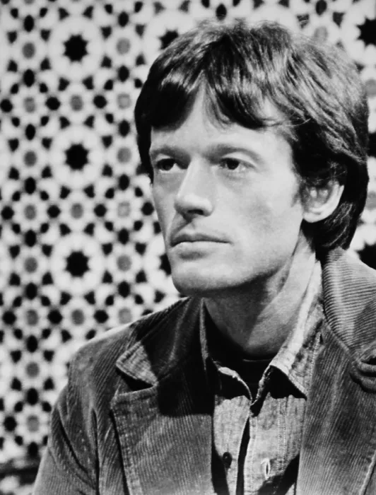Framed Print : TWO PEOPLE, Peter Fonda, 1973 Framed Print : TWO PEOPLE, Peter Fonda, 1973
