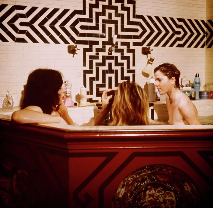 Framed Print : PERFORMANCE, Mick Jagger, Anita Pallenberg, Michele Breton, 1970
