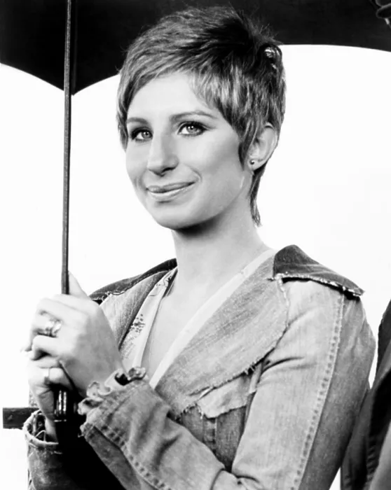 Framed Print : FOR PETE'S SAKE, Barbra Streisand, 1974