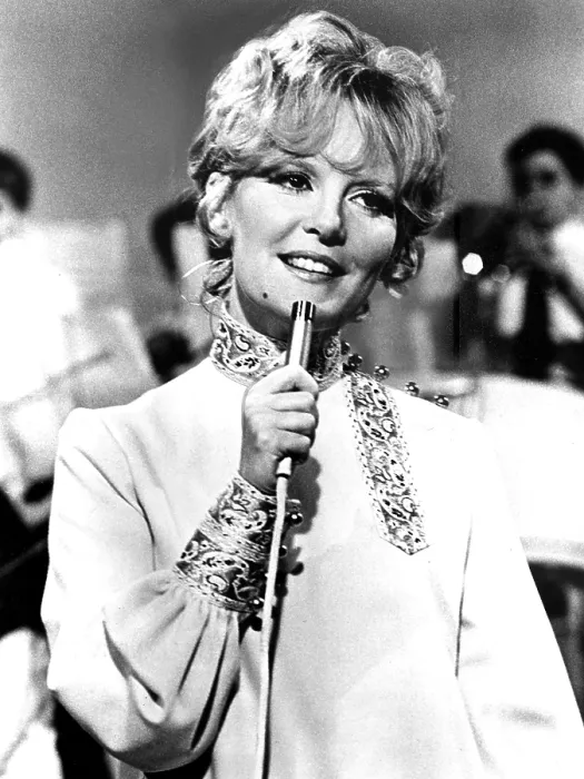 Framed Print : PETULA CLARK, c. 1967. Courtesy: CSU Archives  /  Everett Collection