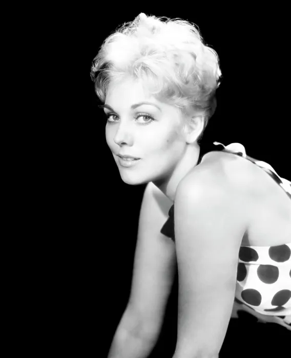 Framed Print : PICNIC, Kim Novak, 1955