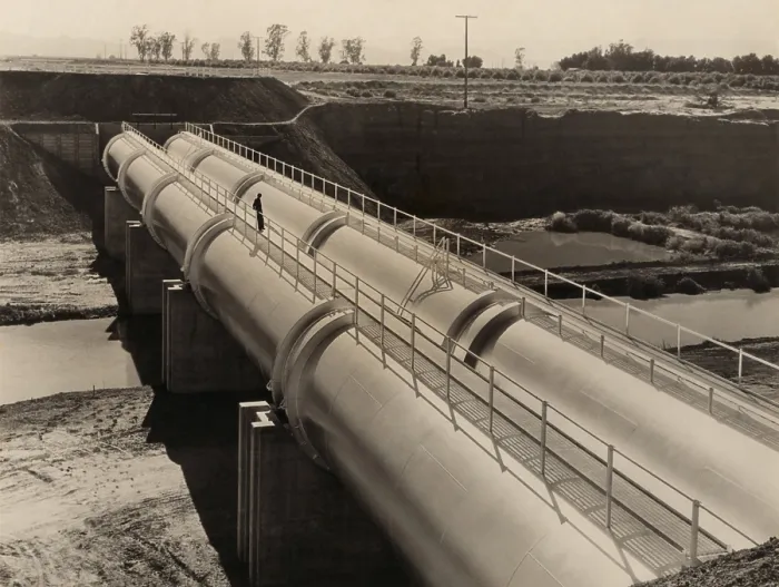 Framed Print : Pipeline of California's All-American Canal carries water to the Imperial Valley from the Colorado River fed reservoir behind the Imperial Dam