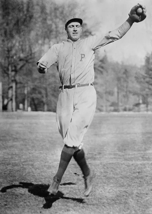Framed Print : Pittsburgh Pirate third baseman Harold Pie Traynor making a jumping catch of a baseball in 1920. He played his entire Major League career from 1920-37 with the Pirates Framed Print : Pittsburgh Pirate third baseman Harold Pie Traynor making a jumping catch of a baseball in 1920. He played his entire Major League career from 1920-37 with the Pirates